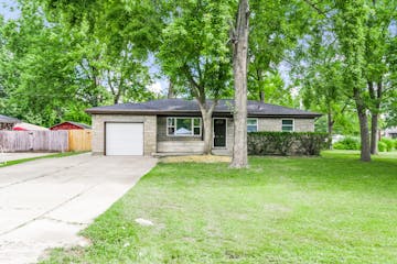 2215 Cavalier Dr Louisville, KY 40216